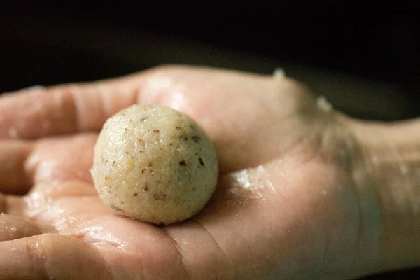 Coconut Ladoo