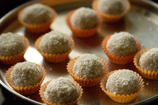 Coconut Ladoo