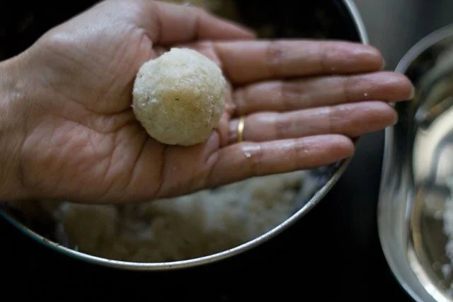 Coconut Ladoo