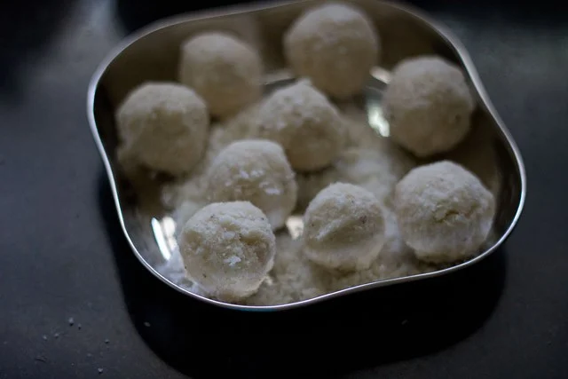 Coconut Ladoo