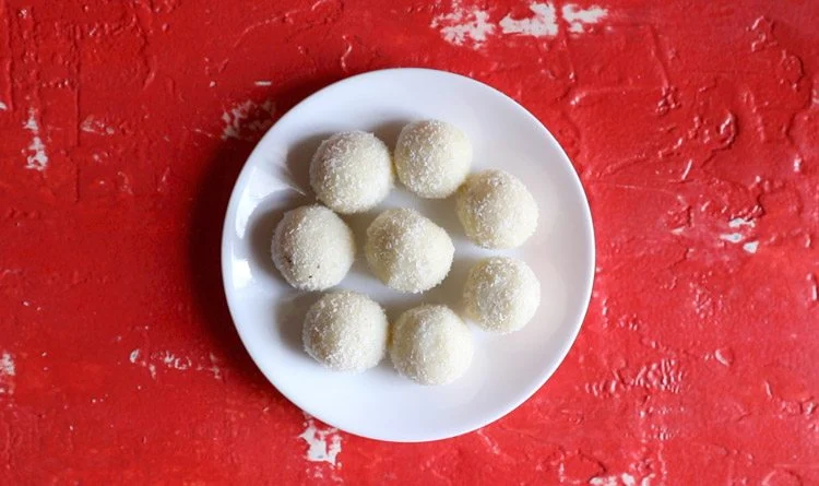 Coconut Ladoo