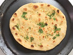 Garlic Naan | How To Make Garlic Naan?