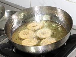 Maida Chakli | How To Make Maida Chakli?