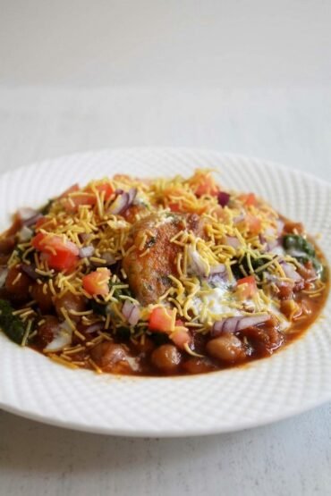 Aloo Tikki Chole Chaat