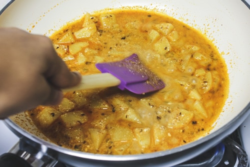 Dahi Aloo Recipe