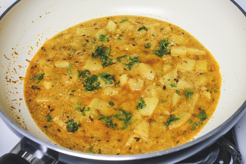 Dahi Aloo Recipe