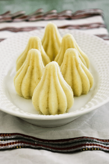Rava Modak