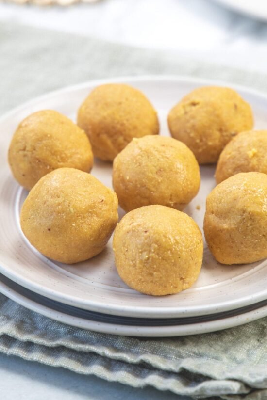 Rava Besan Ladoo